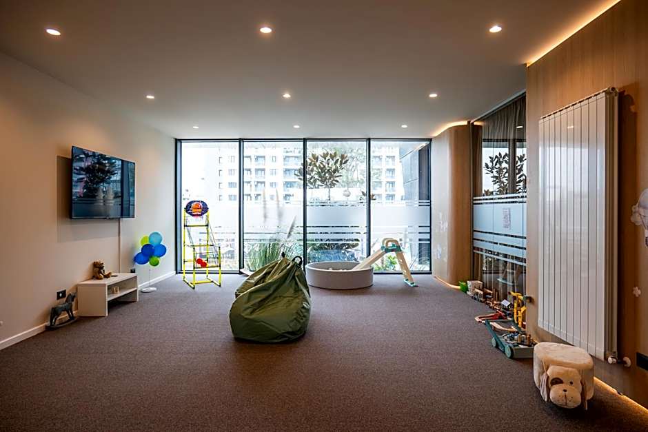 Alezzi Infinity Aparthotel & Spa