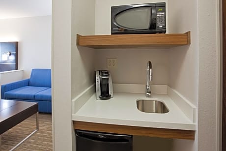 Executive Suite - Non-Smoking