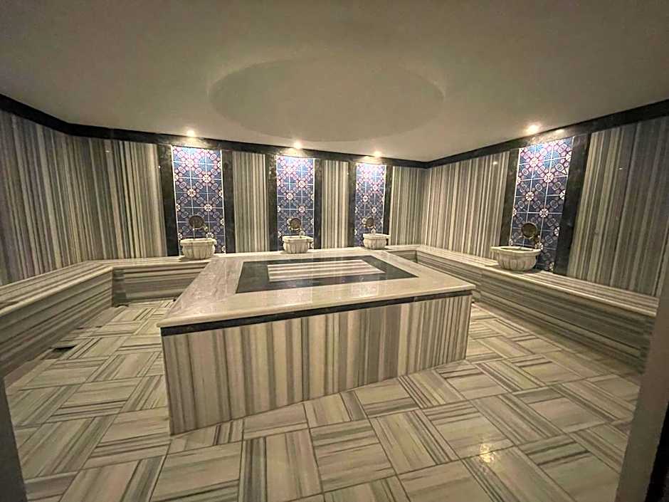 Le Luxe Suites Hotel