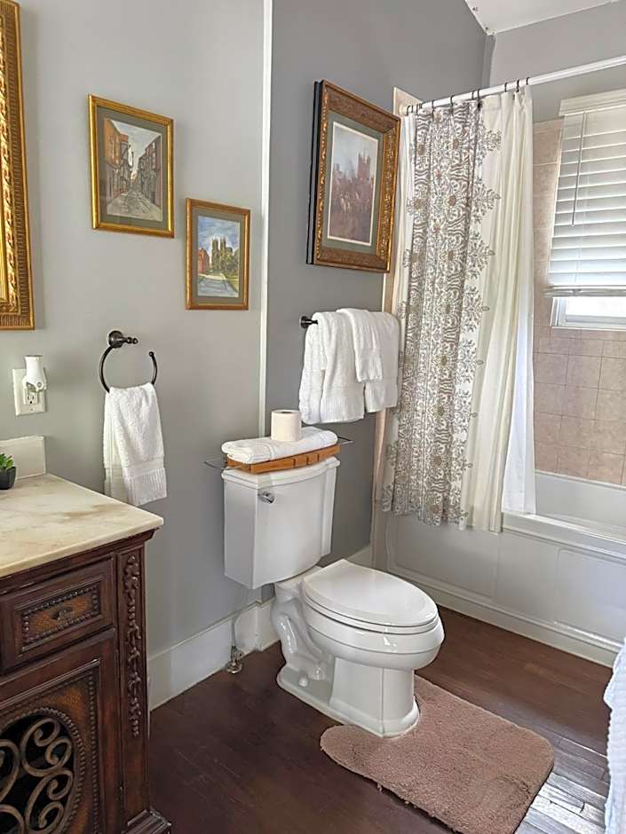 Penny Farthing Inn