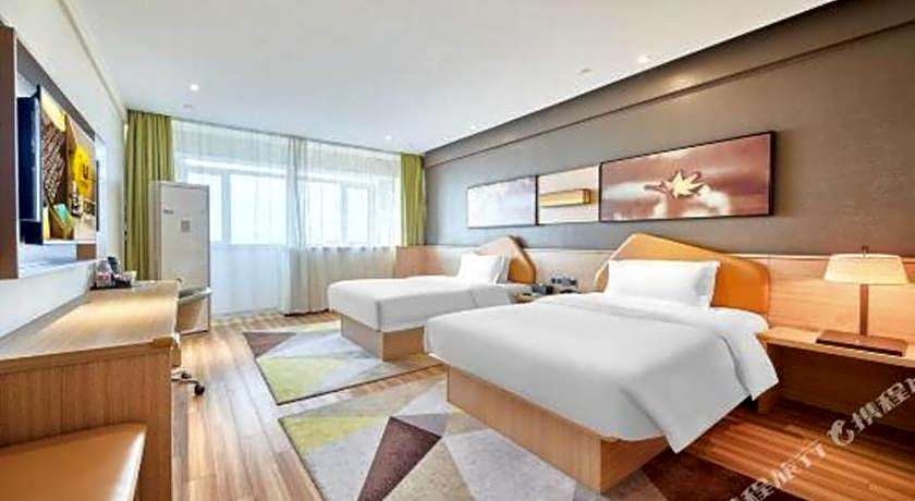 IU Hotel Baoding Yuhua East Road Passenger Center