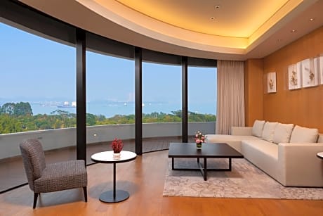 Luxury Garden View Apartment Suite