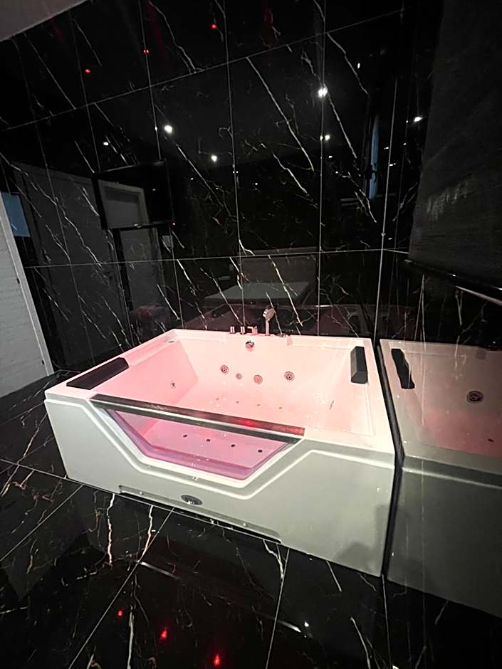 Life Hotel