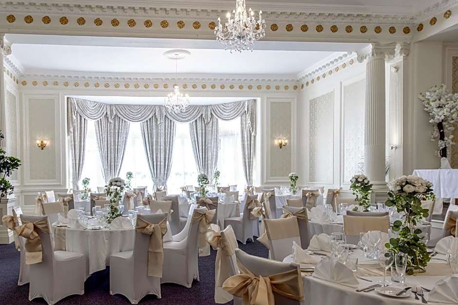 The Grand Burstin Hotel
