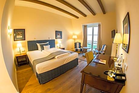 Deluxe Double Room with Shower