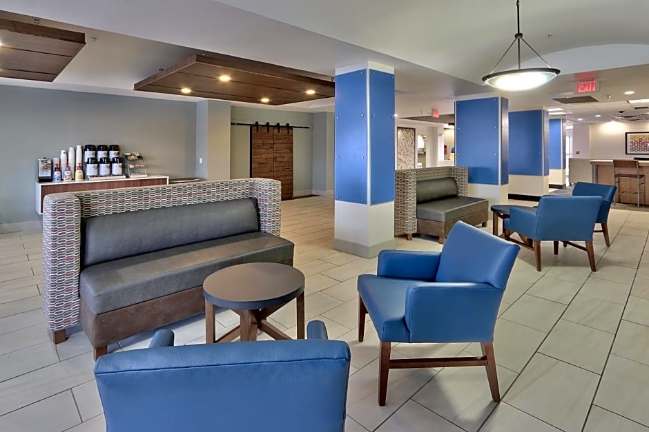 Holiday Inn Express & Suites Portales By IHG