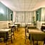 Authentic by Balladins, Hotel Le Carre d'Aix
