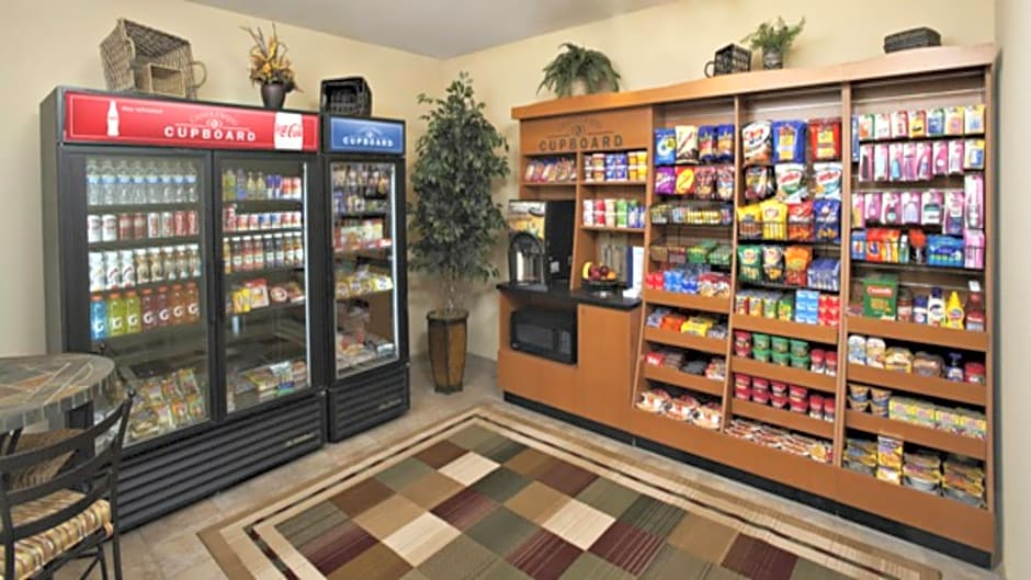 Candlewood Suites - Davenport, an IHG Hotel