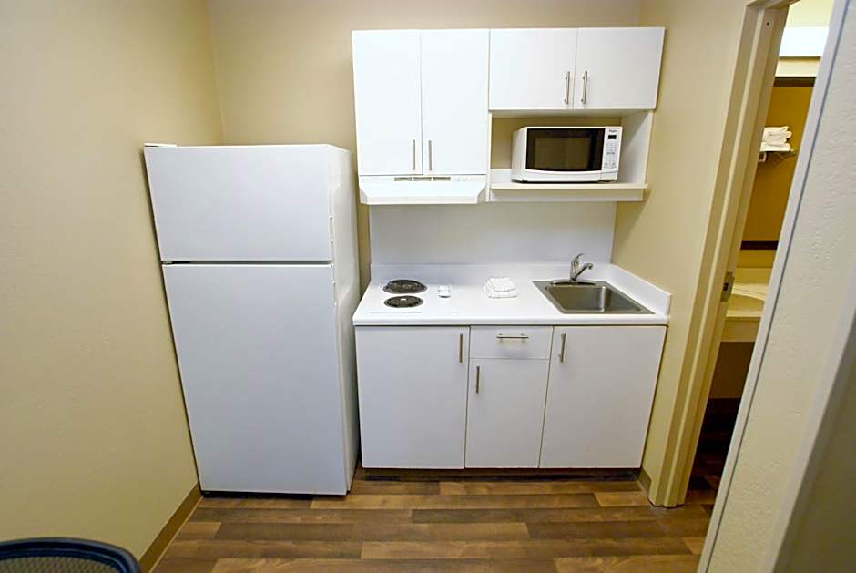 Extended Stay America Suites - Greensboro - Wendover Ave. - Big Tree Way