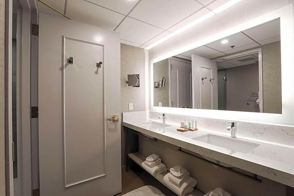 Radisson Plaza Hotel at Kalamazoo Center