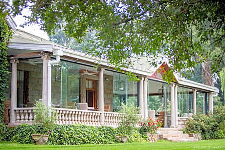 Hartford House