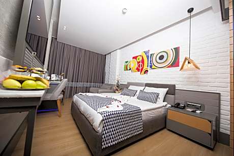 Comfort Room with Balcony