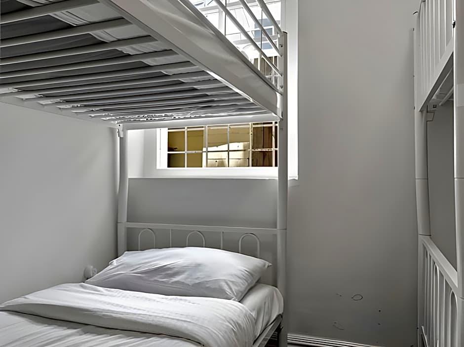 Urban Nomad - Potts Point  (18 - 39 only)