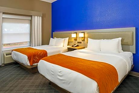Queen Suite with Two Queen Beds - Non-Smoking