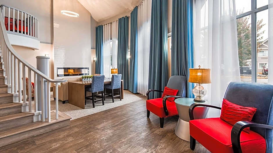 Best Western Plus Regency Inn and Conference Centre