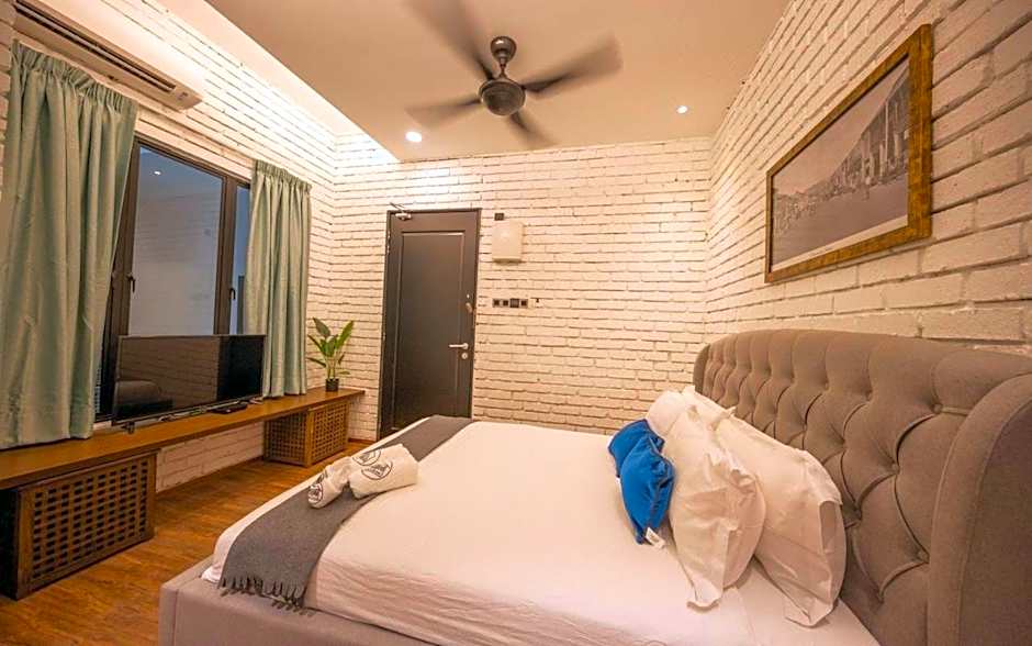 Carnarvon Suites