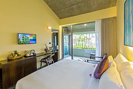 Deluxe Double Room with City View