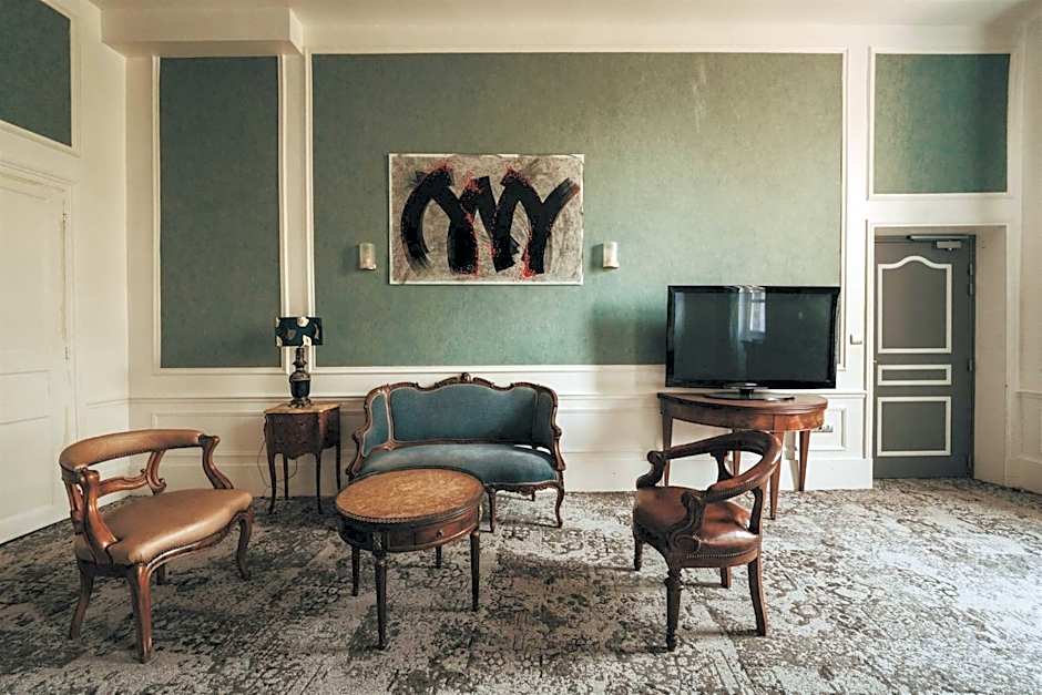 Logis Hôtels Château de La Barge