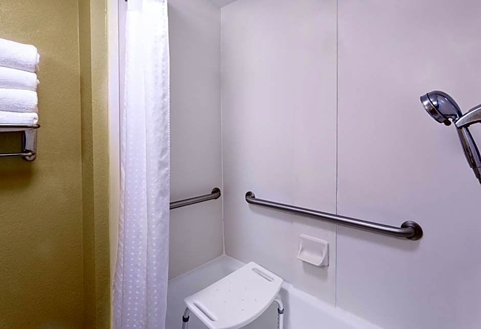 Holiday Inn Hotel & Suites Daytona Beach On The Ocean By IHG