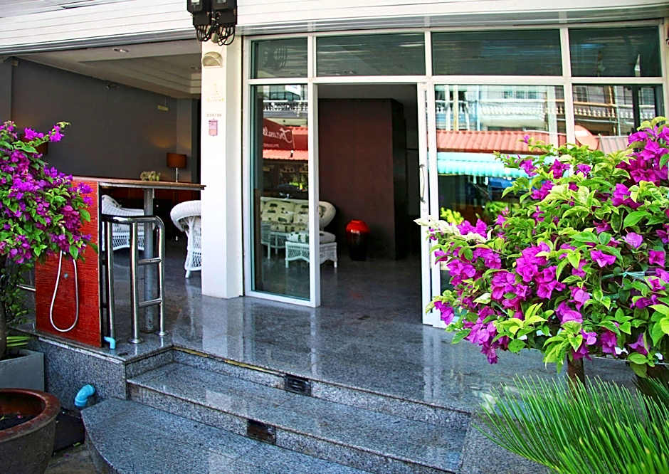 The BEACH CHA AM Suites