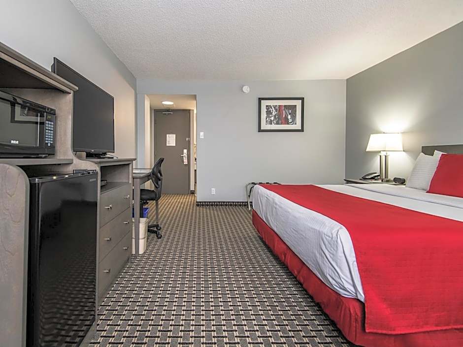 Paradise Inn & Conference Centre