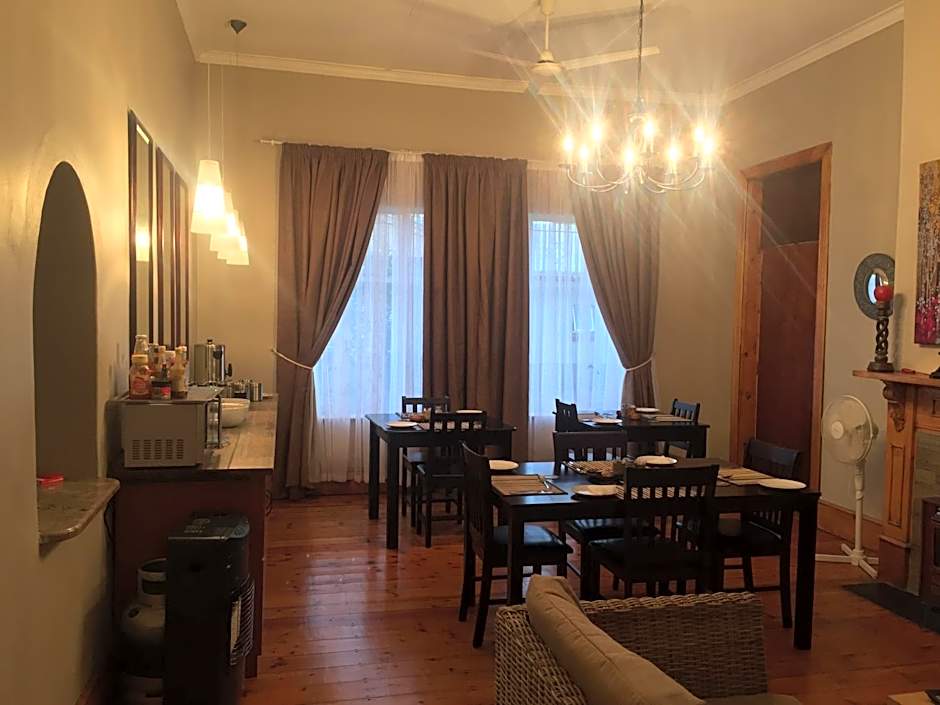 Tranquil House B&B @ 1 College Ave