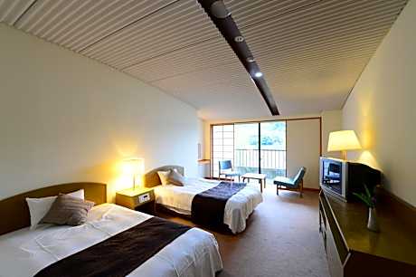 Twin Room with Private Bathroom