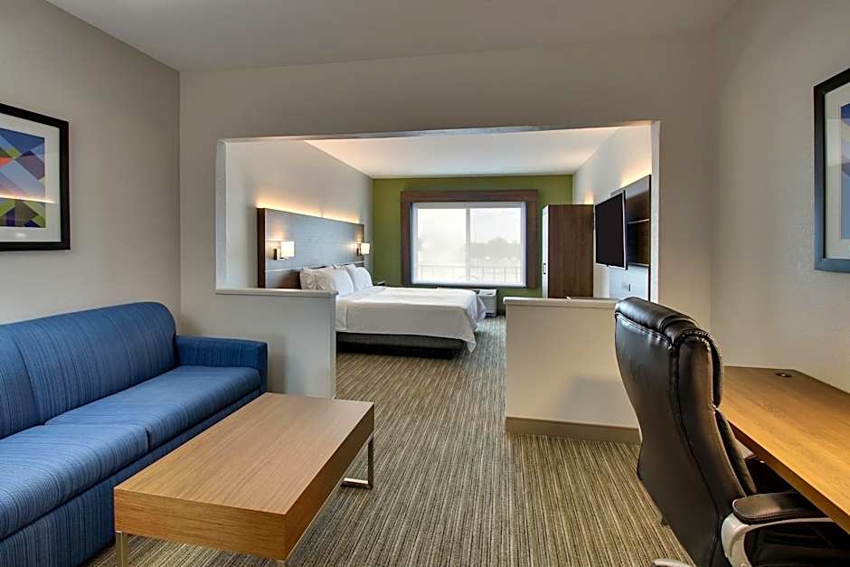 Holiday Inn Express Hotel & Suites Waukegan/Gurnee By IHG