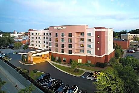 Courtyard by Marriott Carrollton
