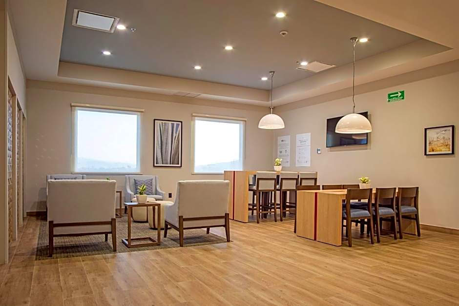 Candlewood Suites Guadalajara Galerias By IHG