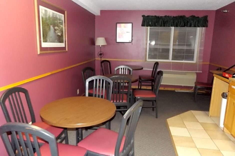 Nisswa Inn and Suites