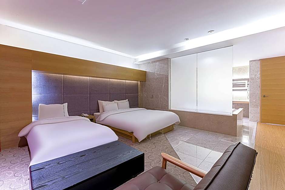 Business Design Hotel Luv