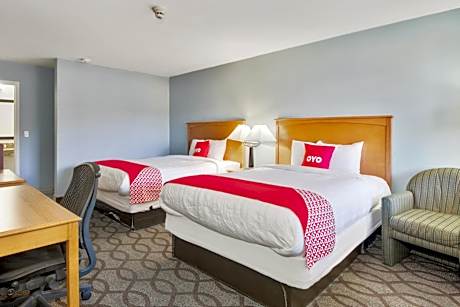 Queen Room with Two Queen Beds - Disability Access