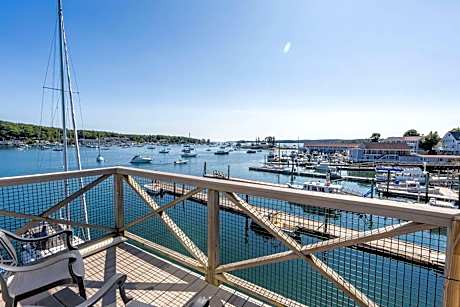 Fisherman's Wharf Inn