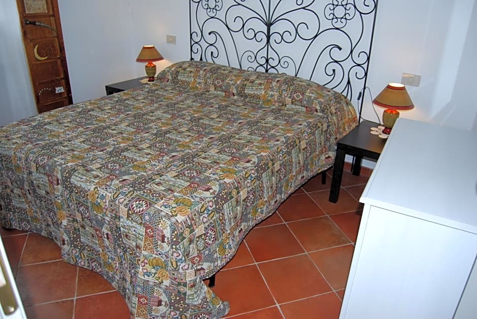 Il Pozzo e il Melograno