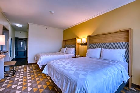 Queen Room - Mobility Access/Hearing Accessible