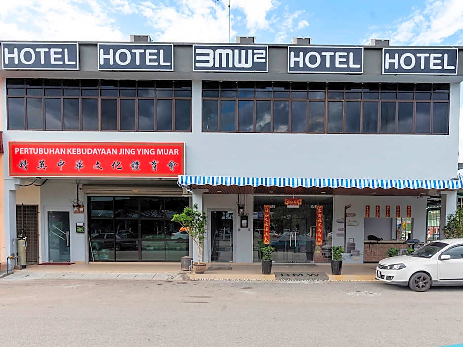 OYO 778 BMW 2 Hotel