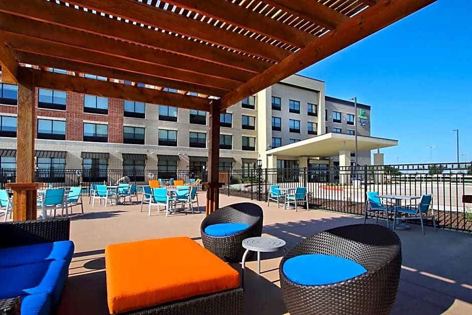 Holiday Inn Express And Suites Frisco NW