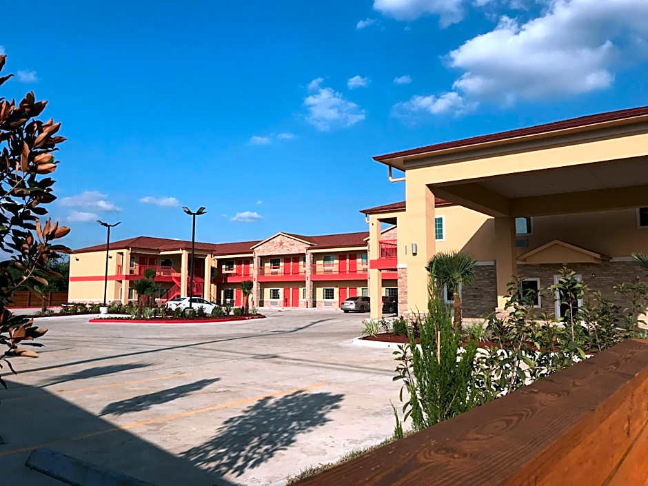 Scottish Inn & Suites - IAH Airport