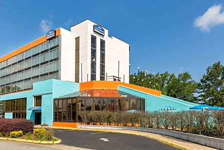 Howard Johnson by Wyndham Williamsburg