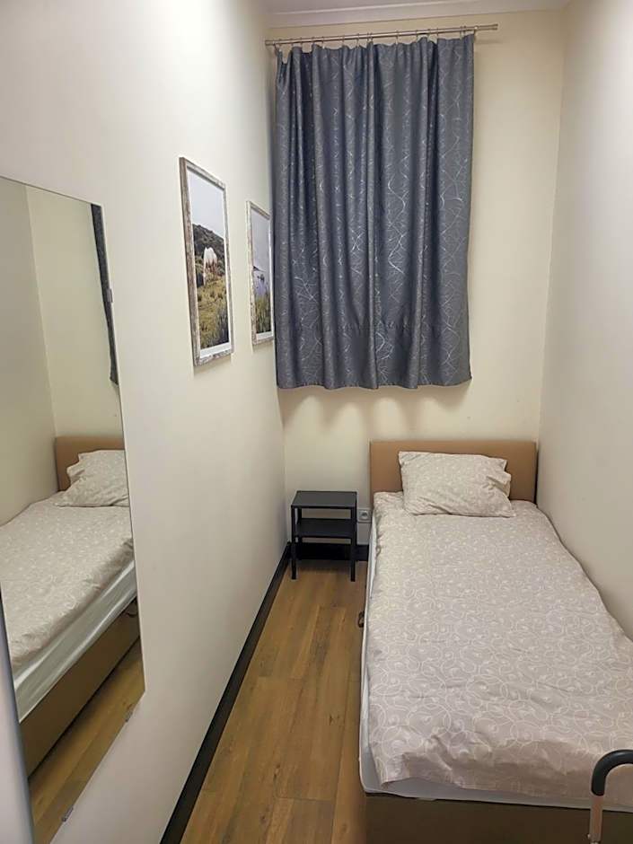 Rooms4Rest Bokserska - Private rooms for tourists