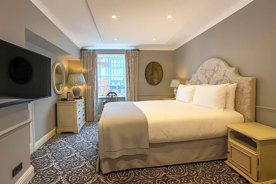 No. 30 Knightsbridge