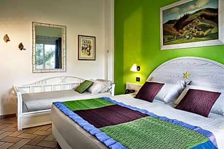 Deluxe Double or Twin Room with Sea View