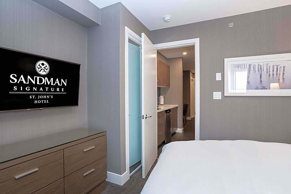 Sandman Signature St. John's Hotel