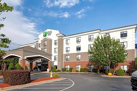 HOLIDAY INN EXPRESS & SUITES ROANOKE RAPIDS By IHG