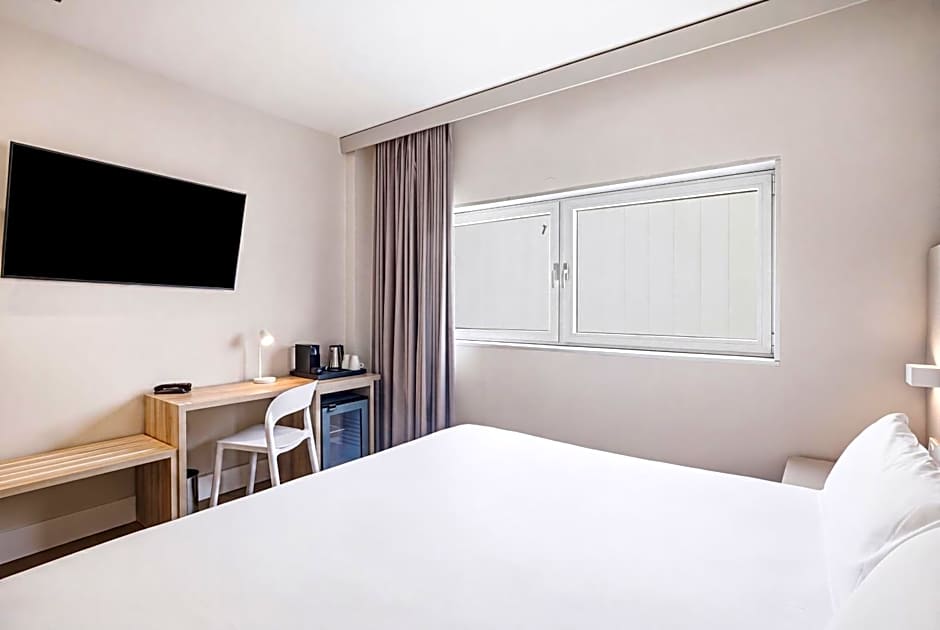 B&B HOTEL Logroño Las Cañas