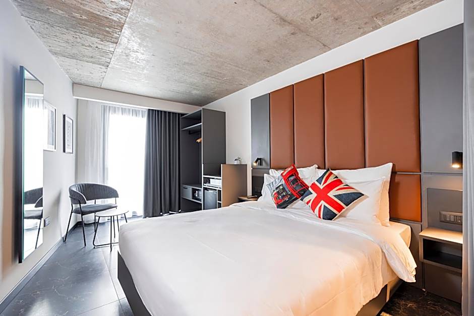 The Londoner Hotel St. Julian's