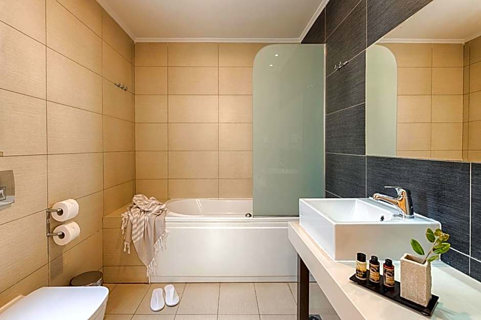 Villa Di Mare Seaside Suites