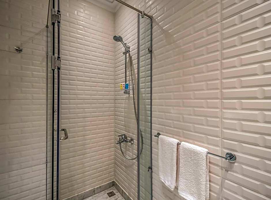 1920s Boutique Hotel and Restaurants