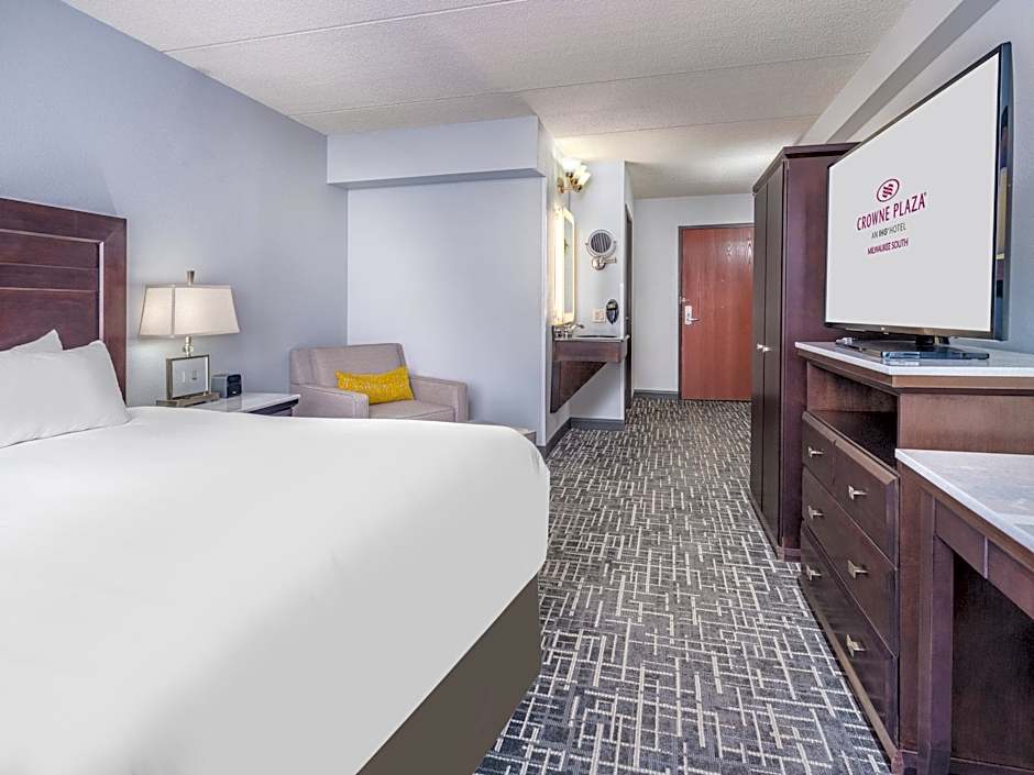 Crowne Plaza Milwaukee South By IHG